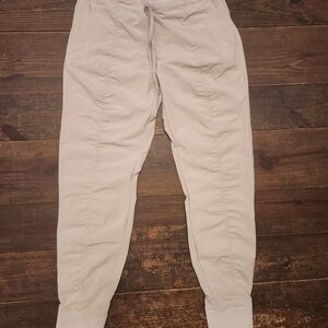 Athleta Attitude Pants in Cream 10T